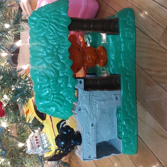 Vtech Learn & Dance Interactive Zoo - Picture 4 of 6